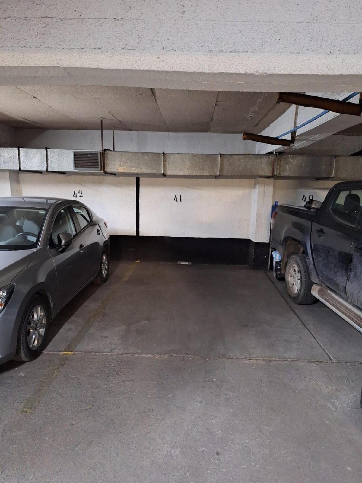Amplio Depto En Barrio El Golf - Free Parking Apartamento Santiago
